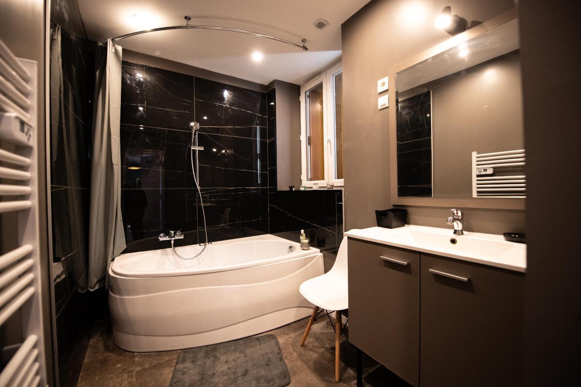 Apartamento Kasa Lounge - Climatisation - Au Calme Rive-de-Gier Exterior foto